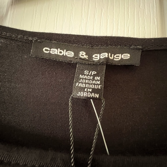 Cable & Gauge Black Jeweled Long Sleeve Open Slitted Top Size Small - Picture 3 of 8